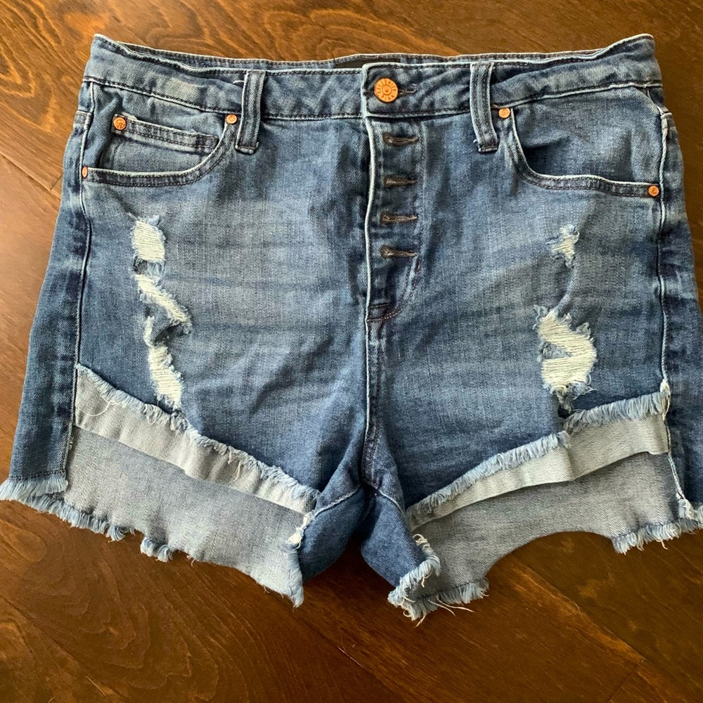 Celebrity Pink Distressed Hi Low Jean Shorts 🏷 11